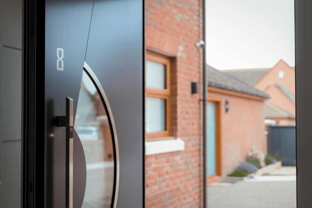 S-500-with-numeral-in-door-sash-fingerprint-system-and-curved-glass